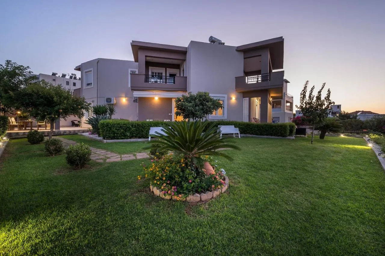 Tholos Apartments location